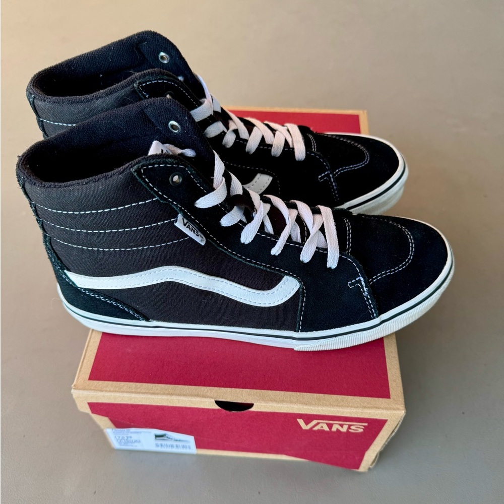 Vans Filmore (Youth) Men’s Size 7 (Women’s Size 8.5) Black High-Top Sneakers